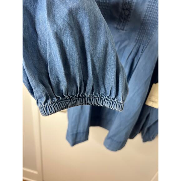 St. John's Bay Women's Medium Wash Denim Pintuck Blouse Blue NEW ~ Size 3X - Picture 3 of 6